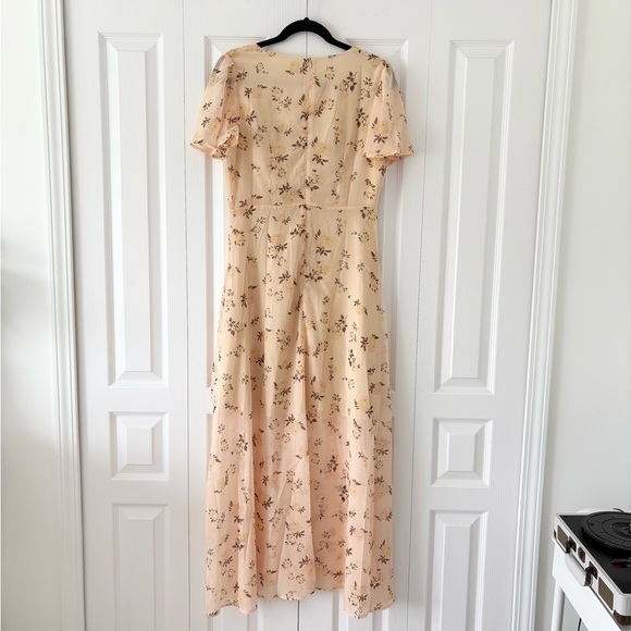 NWOT Curvedream Yellow Floral V-Neck Short Sleeve Maxi Dress - Picture 3 of 5